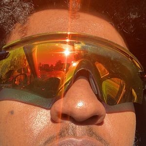 Meet your Posher, Jj